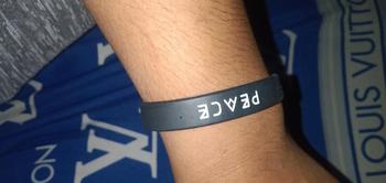 Product Review of Peace - Hitam - Gelang Wristband by Embracelet from E**y p**f 1