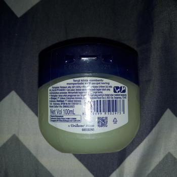 Product Review of VASELINE Repairing Petroleum Jelly 100ml from g**y f**h 1