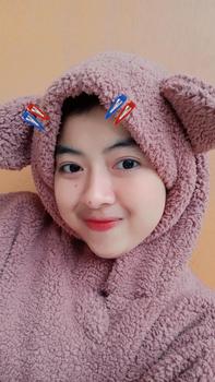 Product Review of Sweater Hoodie Crope V Bear Sherpa Bulu Domba Fit Wanita Tebal Oversize Cream from U**3 0