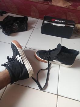 Product Review of Sneakers Aekoshoes TwoYears High Black Gum Produk Lokal Made In Indonesia from N**O 0