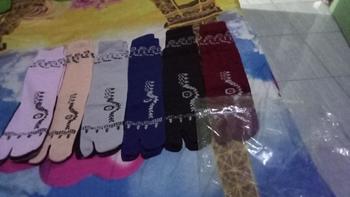 Product Review of Lusinan kaus kaki muslimah motif Kiri Kanan panjang L sebetis / kaos kaki jempol / kaos kaki wanita muslimah dewasa / nylon spandek 100% / kaos kaki tawaf umroh Coklat dan banyak warna from R**s s**h 0