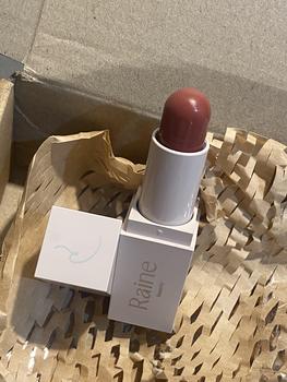 Product Review of Raine Beauty Lip Velvet Hydrating Balm from C**n 1