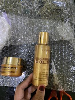 Product Review of Facial Wash Gold 24K By Refliskin Beauty from L**🌻 0