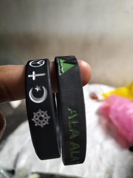 Product Review of Peace - Hitam - Gelang Wristband by Embracelet from A**5 0