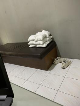 Product Review of Bantal Sofa / Bantal Ukuran 30x30 / 40x40 / 45x45 Warna Putih from H**n H**h 0