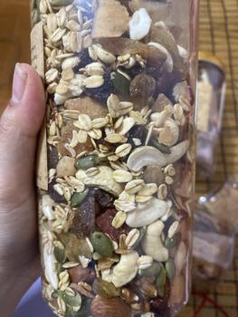 Product Review of Granola Nhiều hạt GO NUTS Hạt mix ngũ cốc dinh dưỡng không đường tạo ngọt bằng mật ong from M**🐝 0