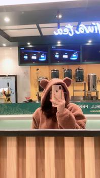 Product Review of Sweater Hoodie Crope V Bear Sherpa Bulu Domba Fit Wanita Tebal Oversize Cream from j**a 3