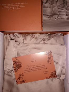 Product Review of Afsha - Mukena Dewasa Raima 2in1 Series (Free Sajadah, Pouch & Box Hampers) from N** ** 0