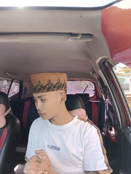 Product Review of Peci Goni Batik / Songkok Goni Batik from A**i b**n 0