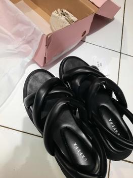 Product Review of LAPEPA YUK - Sepatu Sandal Wanita Wedges VIVIAN Model Silang dua Tali Strap Belakang Hak Tinggi Sole 3 cm Spatu Sendal Gunung Cewek  Size 36 37 38 39 40 41 Warna Hitam Black Kekinian Premium Terbaru Shoes Ori Original Mall Official Store Promo from r**🌷 0