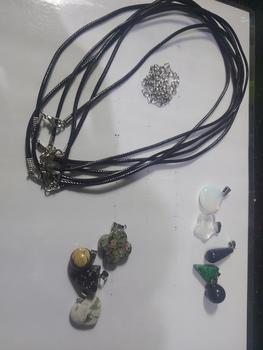Product Review of Dapat 2 Natural Pendent +1 man made +2 Rope from i**p 0