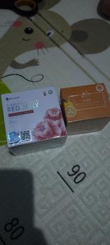 Product Review of BUNDLING RED JELLY dan moisturizer / underarm / red jelly saja from L**🧋 0
