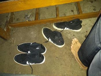Product Review of Sneakers Aekoshoes TwoYears High Black Gum Produk Lokal Made In Indonesia from N**g 0