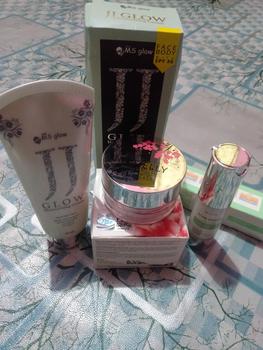 Product Review of BUNDLING RED JELLY dan moisturizer / underarm / red jelly saja from Y**i A**k M**r 1