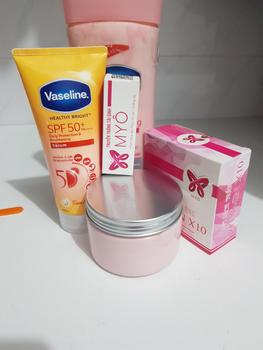 Product Review of [Cả Set] 1 SÉT KÍCH TRẮNG VITAMIN x10 dùng pha kem body hoặc sữa dưỡng thể (hỗ trợ nhanh trắng gấp x10 lần) Dưỡng Da Body Làm Đẹp Da Nâng Tông from k**4 0