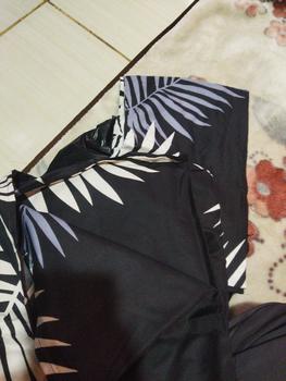 Product Review of SPREI MOTIF BLACK PALM BERKWALITAS ADEM Bantal Guling Karet Sarung Kain from s**4 0