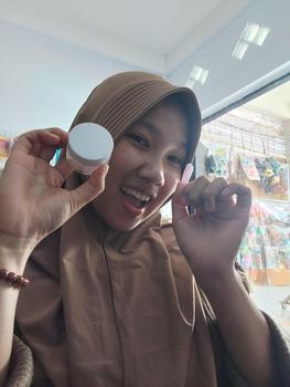 Product Review of (1PCS) 2in1 CRYSTAL PINK JELLY SERUM from s**🌹 0