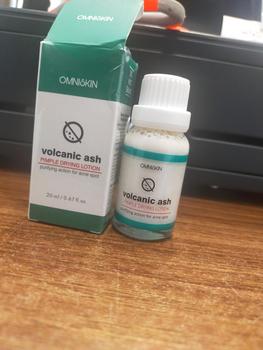 Product Review of Volcanic Ash Pimple Drying Lotion 20ml - PIMPLE SPOT VOLCANIC ASH- OBAT TOTOL JERAWAT from Y** 0