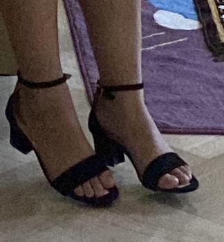 Product Review of Sandal High Heels Wanita Simpel Hak 5 cm Terbaru Hak Setengah (3-5 cm) Hitam from I**🫧 0