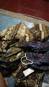 Product Review of Celana Batik Kasual Wanita from L**a r**y 1