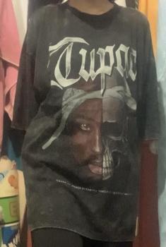 Product Review of Kaos Oversize Hiphop Rapper 2PAC Washed from M**✨ 1