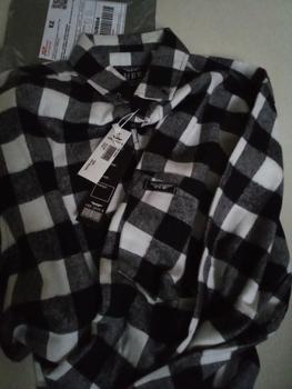 Product Review of KEMEJA FLANEL PRIA LENGAN PANJANG MOTIF GARIS-GARIS DISTRO PREMIUM IMPORT from b**a 0
