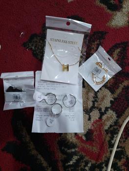 Product Review of Gelang tangan wanita motif plintir GT18-137A from h**. ** ** ** u**a 0