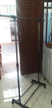 Product Review of GEI - Stand Hanger Single Praktis Gantungan Baju Stainless Steel Dengan Roda Untuk Gantungan Hijab, Mukena, Handuk, Baju, Kaos Bahan Pipa Stainless from d**5 0