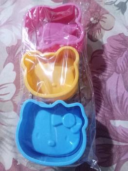 Product Review of Cetakan Nasi Bento Isi 3 Hello Kitty - Rice Bento Shape Mold Food Grade - Cetak Bekal Anak Lucu from d**2 0