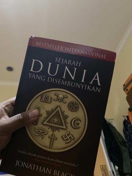 Product Review of Buku Sejarah Dunia Yang Disembunyikan - Jonathan Black Hard Cover from P**. 0