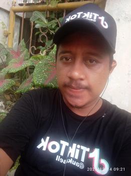 Product Review of Kaos Gratis Topi Custom Nama Akun Kalian, sablon depan belakang from c** m** 0