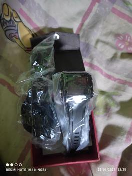 Product Review of Jam Tangan Wanita DIVIGO DV-2110 Transparan Original Digital Kotak Strab Rubber Tahan Air Digital Besi Stainless from K**h N**m 0