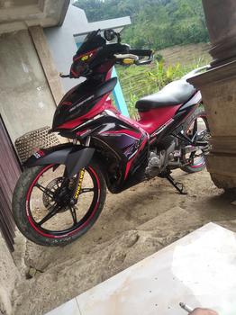 Product Review of STIKER STRIPING RC EDITION 135 /JUPITER MX 135 / EXCITER LC 135 / STOCK DECAL STIKER VARIASI 2010 - 2015 motorcycle from A**Y 0