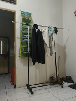 Product Review of GEI - Stand Hanger Single Praktis Gantungan Baju Stainless Steel Dengan Roda Untuk Gantungan Hijab, Mukena, Handuk, Baju, Kaos Bahan Pipa Stainless from w**h 0