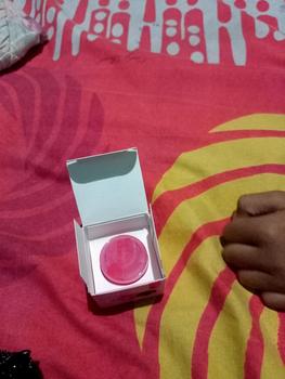 Product Review of LIPCARE SR12 PELEMBAB  PENCERAH BIBIR ORIGINAL from e**1 0