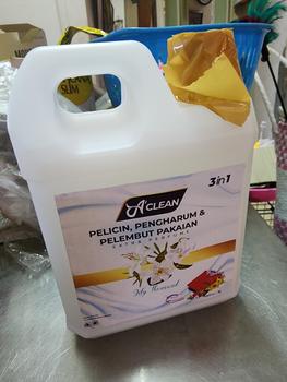Product Review of Amorens Pelicin Setrika Pakaian / Pafum Laundry & Pewangi Pakaian 1 liter 3 in 1 Wangi Tahan Lama [1000ml] from W**a E**i D**i T**n 1