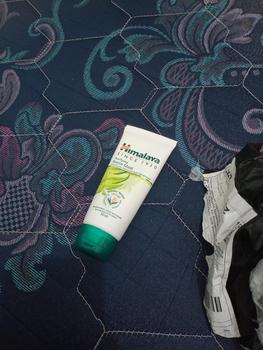 Product Review of Himalaya Purifying Neem Mask from e**w 0