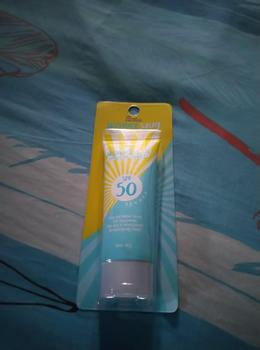 Product Review of Fanbo Wonder Skin Sunscreen & Serum - SPF 50 PA ++++ 30gr - Sunscreen Wajah  no Paraben - Tekstur Ringan - Tidak Lengket - Melembabkan - Semua Jenis Kulit - Mencegah Penuaan Dini -kulit Glowing dan terbebas dari Sinar UV dengan ketahanan 8 jam from d**7 0