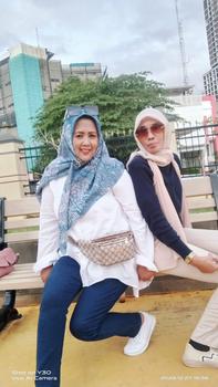 Product Review of ( 100RB 4 PCS ) PAKET HEMAT HIJAB SEGIEMPAT VOAL MOTIF STANDAR from E**1 0