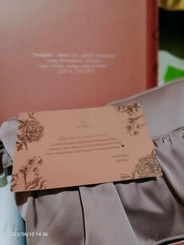 Product Review of Afsha - Mukena Dewasa Raima 2in1 Series (Free Sajadah, Pouch & Box Hampers) from Y**a 0