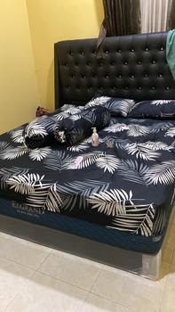 Product Review of SPREI MOTIF BLACK PALM BERKWALITAS ADEM Bantal Guling Karet Sarung Kain from f**a <** 0
