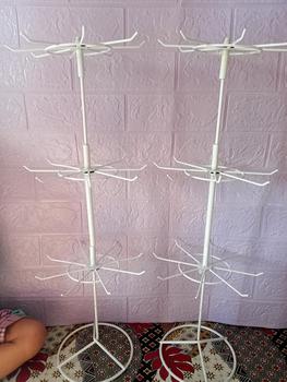 Product Review of Rak Display Matahari Putar 3 Susun KECIL Gantungan Perhiasan Aksesoris HP from K**y 0