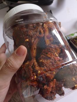 Product Review of Khô Bò Củ Chi Cô Ba Tasty - Bò miếng mềm - Hộp giấy 500g/1kg - SP065 from P**m U**n M** 1
