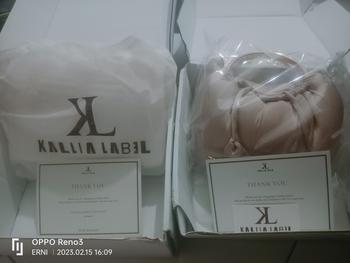 Product Review of Adelyne Prayer Set | Mukena Premium by Kallia | Packaging with box from [**Y S** 0