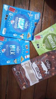 Product Review of Masker Organik Skindyssa - Daisy Organic | Facemask Travelsize 20gr | Greentea - Milk - Chocolate - Strawberry | Mencerahkan, Meredakan Jerawat Komedo Bruntusan, Kontrol Minyak, Kulit Kering, Kulit Sensitif Oat Extract Pencerah Wajah from d**a 0