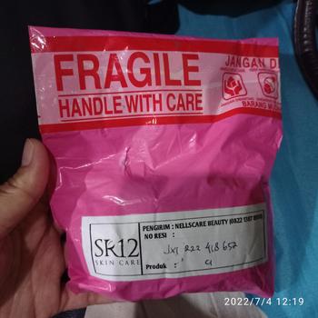 Product Review of LIPCARE SR12 PELEMBAB  PENCERAH BIBIR ORIGINAL from b**a k**a @**e 0
