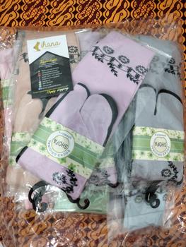 Product Review of Lusinan kaus kaki muslimah motif Kiri Kanan panjang L sebetis / kaos kaki jempol / kaos kaki wanita muslimah dewasa / nylon spandek 100% / kaos kaki tawaf umroh Coklat dan banyak warna from u**a 0