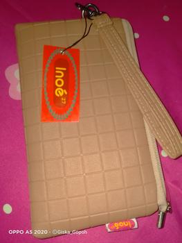Product Review of DANISA CALLISTA DOMPET POUCH HP BY INOE MOTIF KOTAK from g**1 0