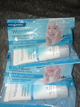 Product Review of WARDAH Everyday Luminous Two Way Cake Refill - Bedak Dengan Hasil Matte Yang Halus Ringan Dengan Kandungan Vit E - Oil Control dengan Hasil Akhir Natural - Makeup from O**n 1