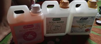 Product Review of Amorens Pelicin Setrika Pakaian / Pafum Laundry & Pewangi Pakaian 1 liter 3 in 1 Wangi Tahan Lama [1000ml] from A**a 0